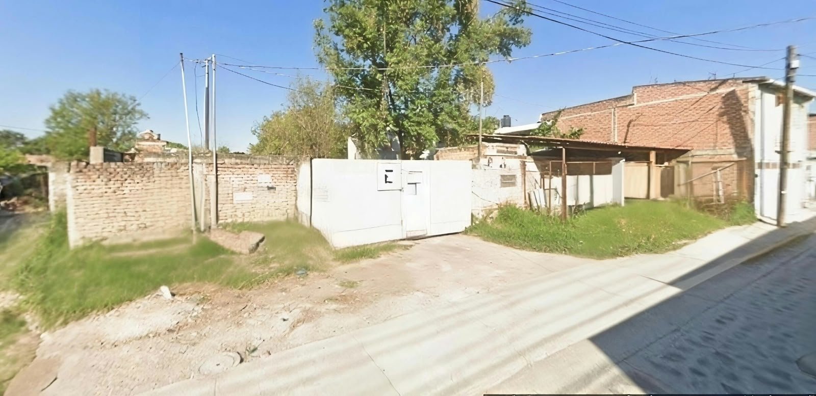 Terreno en venta con casa en Tlaquepaque, colonia La Guadalupana